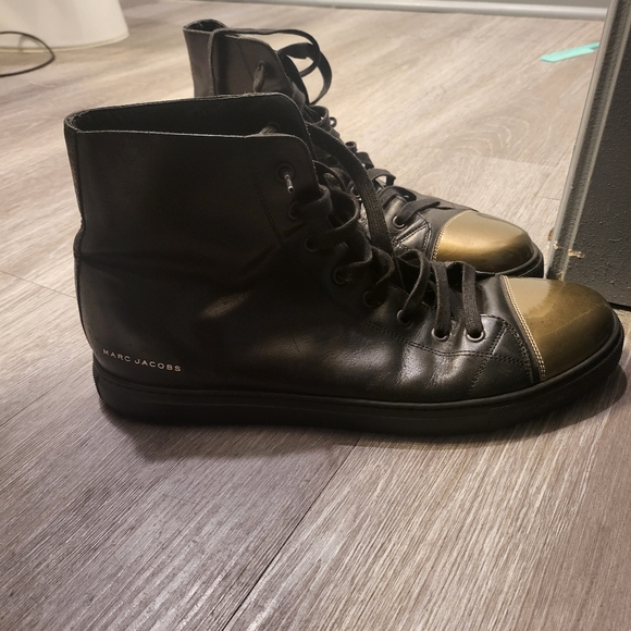 Marc Jacobs - Picture 3 of 6